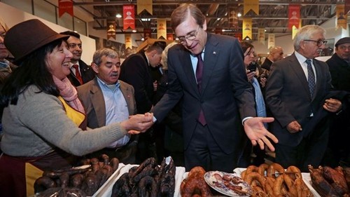 18333025_0AArG[1].jpg
