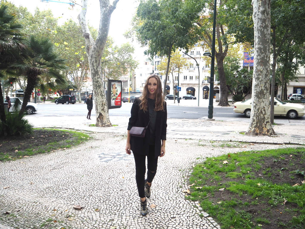 18970043_OLOrH.jpg 18970043_OLOrH.jpg