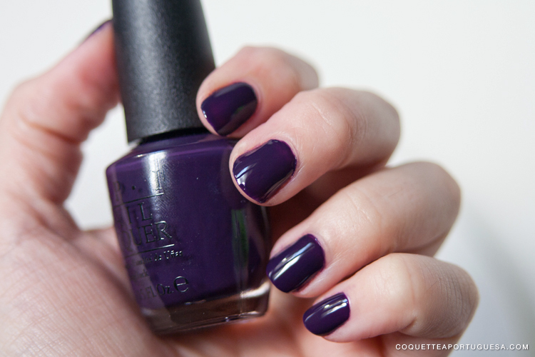 viking in a vinter vonderland opi nail lacquer nor