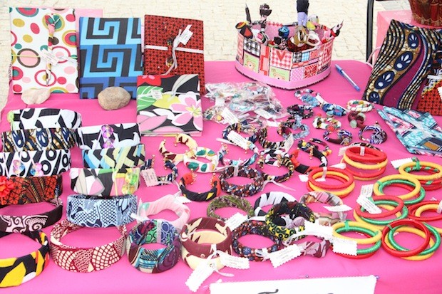 Feira de Artesanato Urbano SAPO Viajar Angola Armario Que Plancha La Ropa ~ Feira de Artesanato Urbano SAPO Viajar Angola